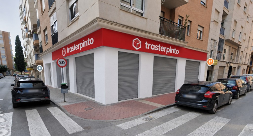 Fachada de Trasterpinto en Murcia